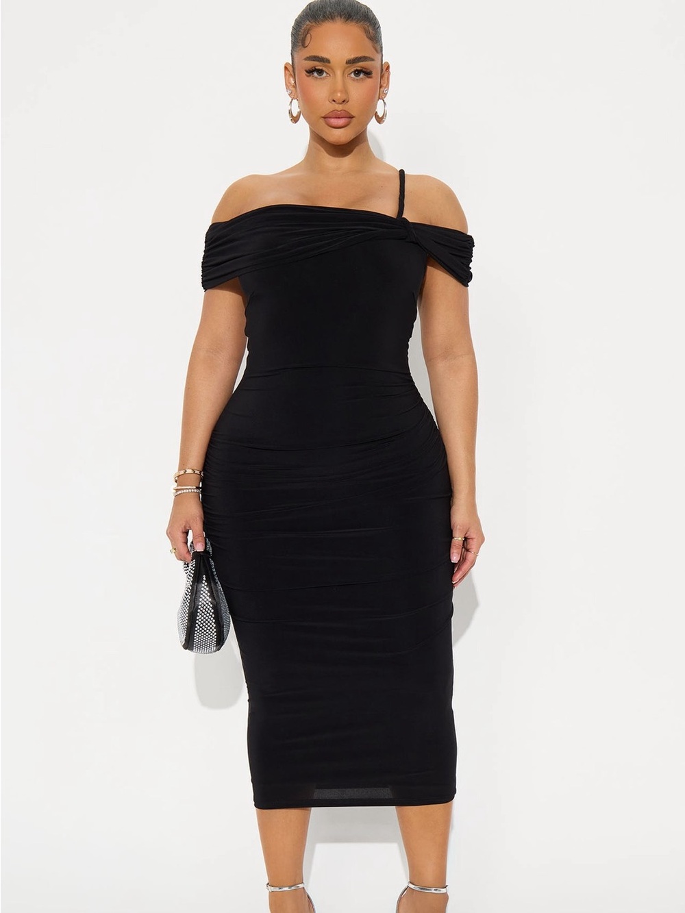 ✨ Fashion Nova Black Bodycon Midi Dress ✨